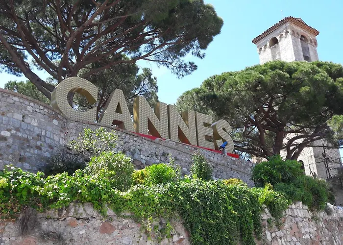 Lägenhet Deluxe 2 Bedroom Cannes