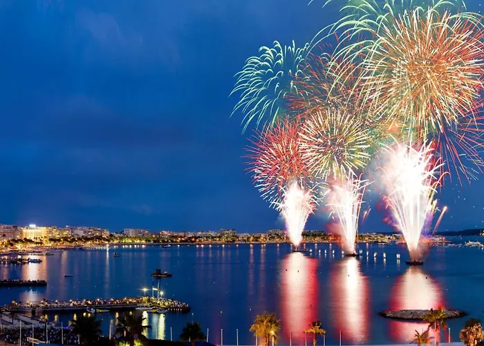 Deluxe 2 Bedroom Cannes