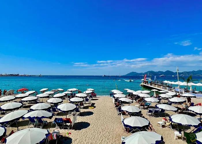 Deluxe 2 Bedroom * Cannes